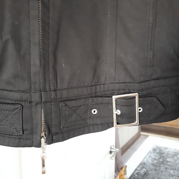 Jacket with matching Skirt  -Black - Size 10 Cdn. /Size 8 US/ EU42 - Apriori - Picture 4 of 12